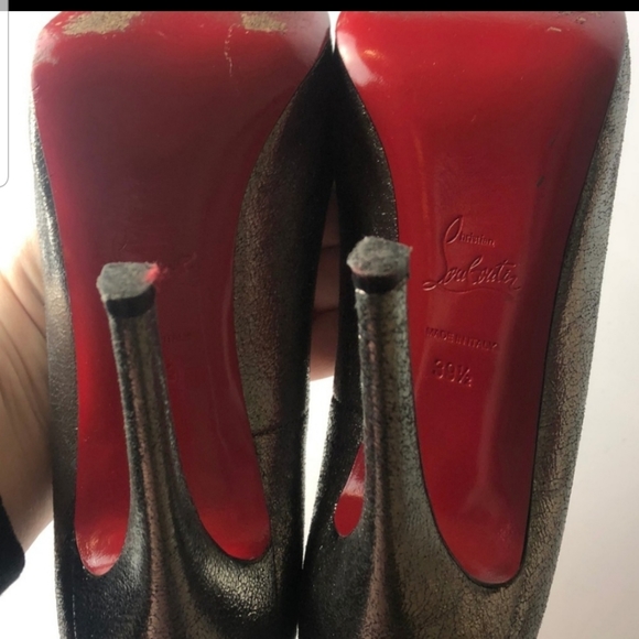 To small for me just purchased from posh seller - Picture 1 of 8